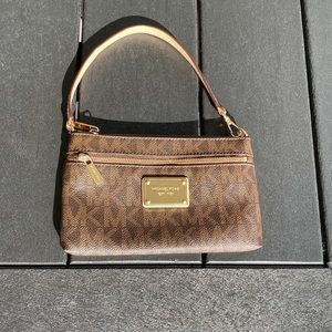 Michael Kors Wristlet